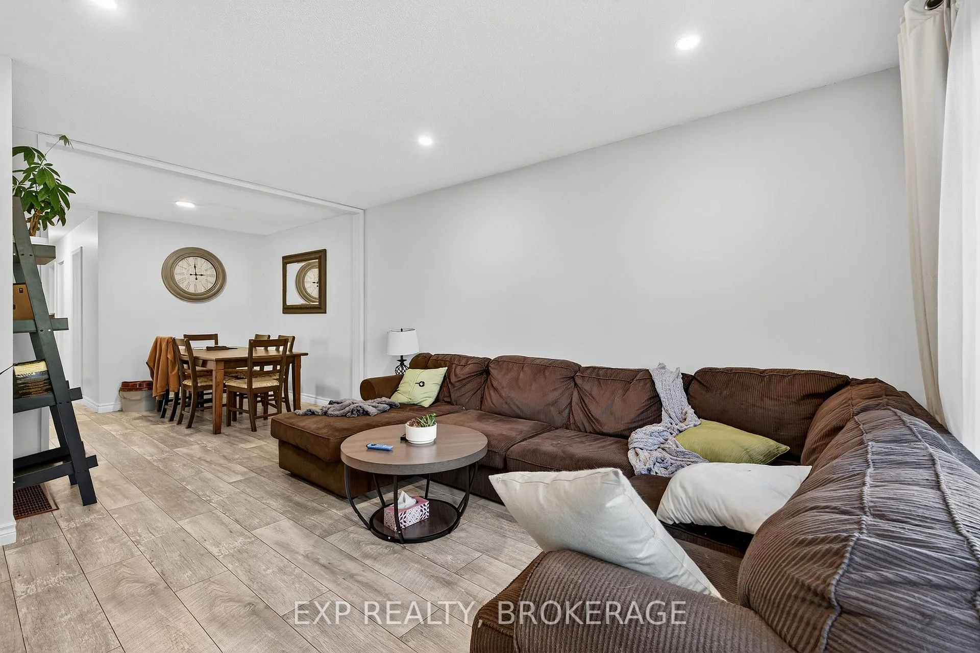 Photo 5 of 753 Ridley Drive, Kingston, North of Taylor-Kidd Blvd — HOMEH
