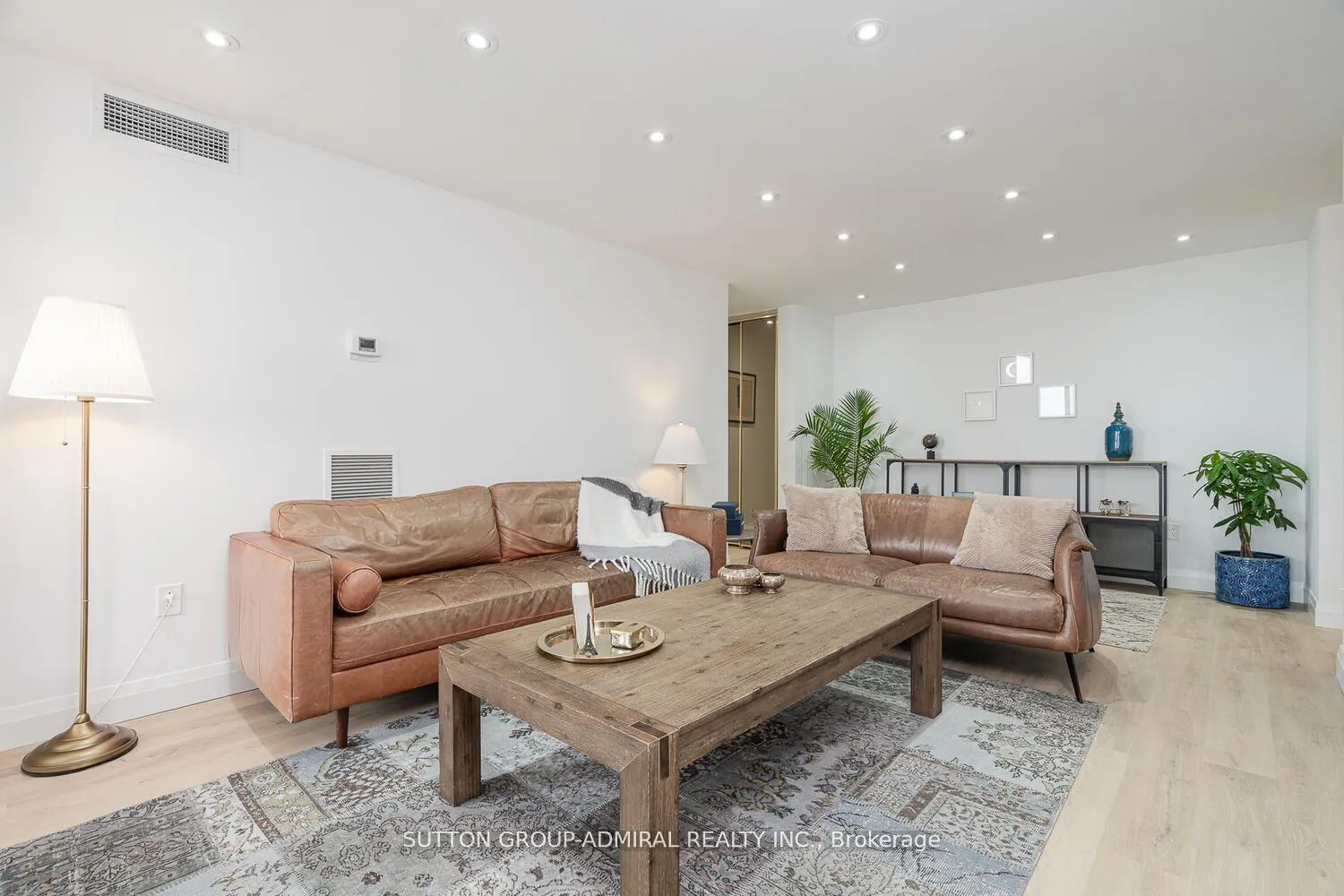 Photo 6 of Unit PH05, 150 Neptune Drive, Toronto, Englemount-Lawrence — HOMEH