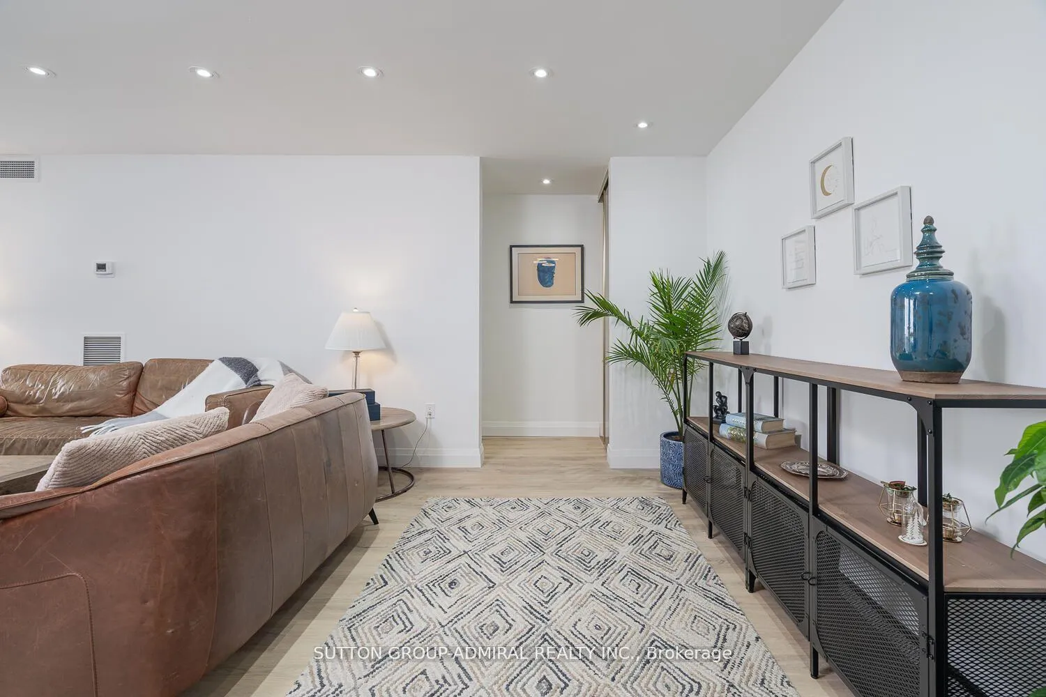 Photo 9 of Unit PH05, 150 Neptune Drive, Toronto, Englemount-Lawrence — HOMEH