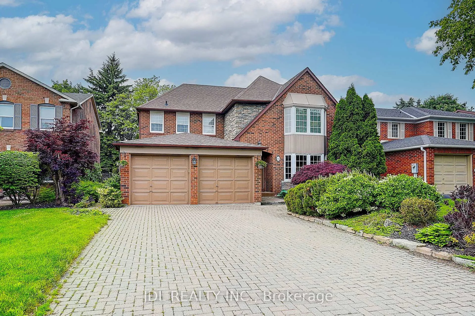 Photo 1 of 113 Aitken Circle W, Markham, Unionville — HOMEH