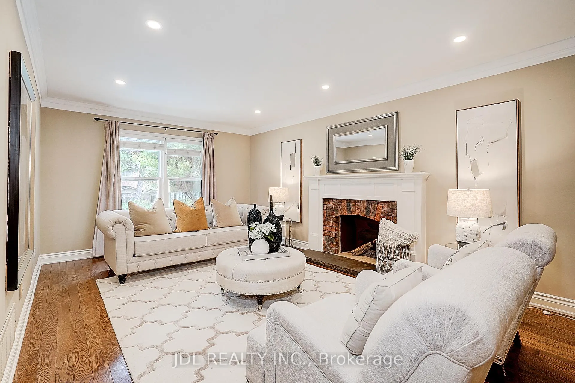 Photo 9 of 113 Aitken Circle W, Markham, Unionville — HOMEH