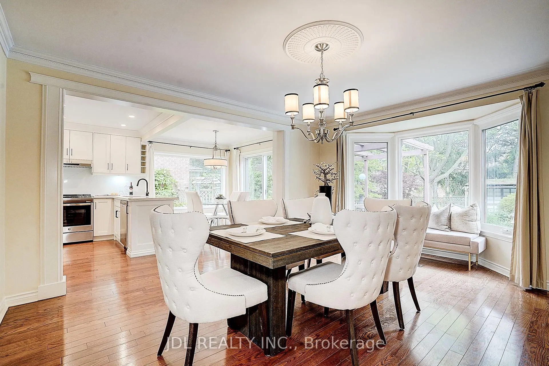 Photo 11 of 113 Aitken Circle W, Markham, Unionville — HOMEH