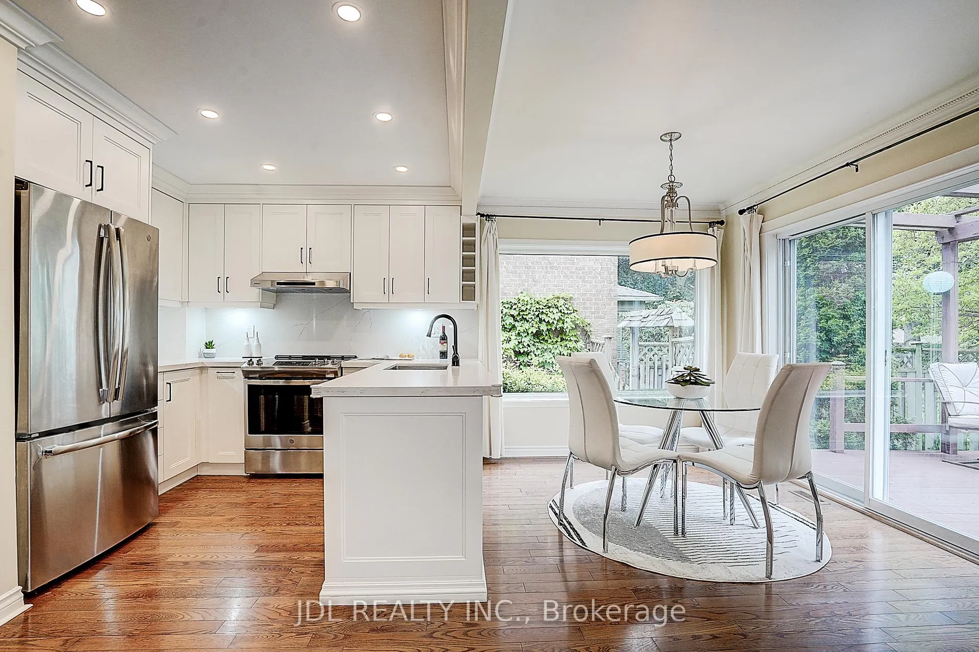 Photo 14 of 113 Aitken Circle W, Markham, Unionville — HOMEH