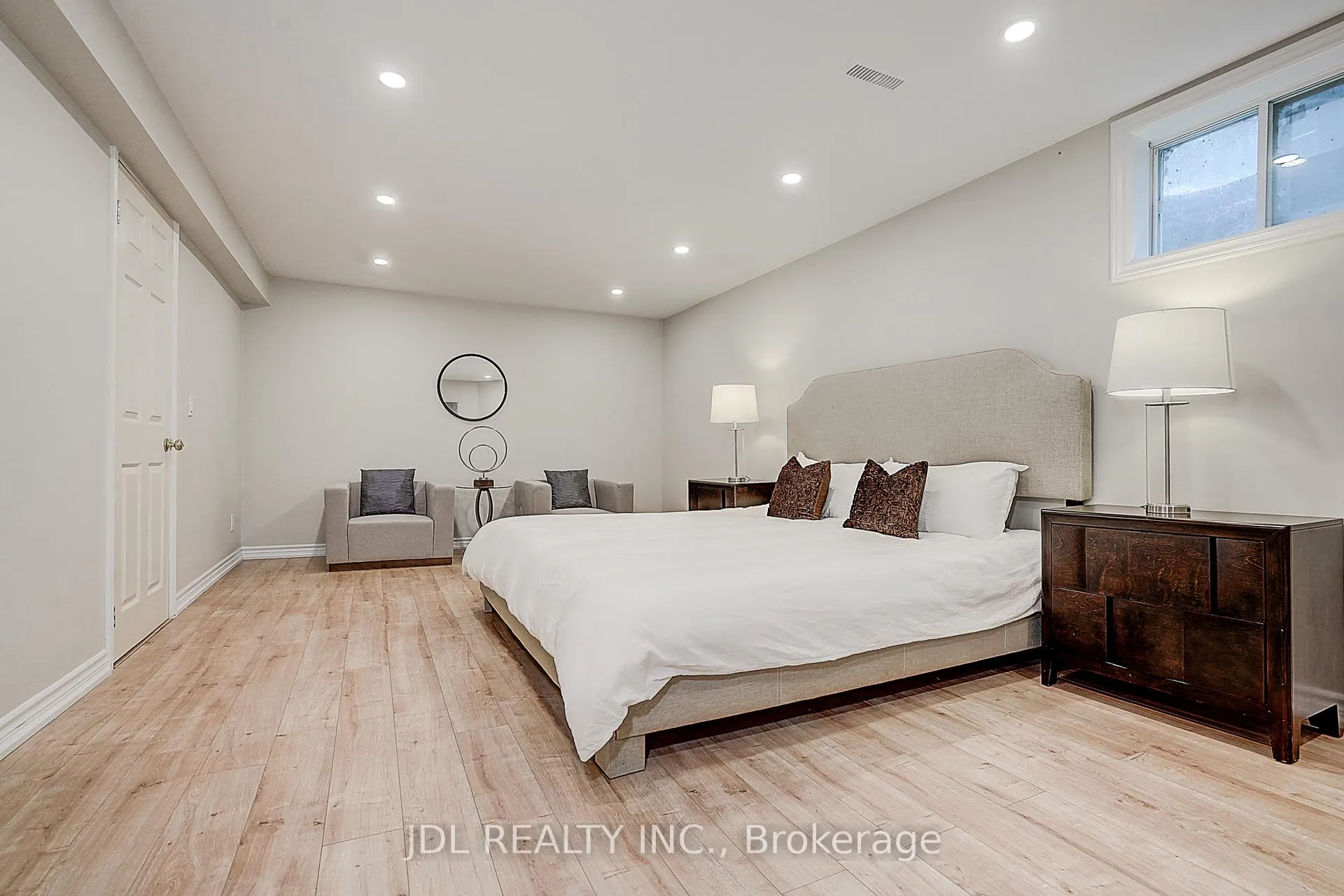 Photo 35 of 113 Aitken Circle W, Markham, Unionville — HOMEH