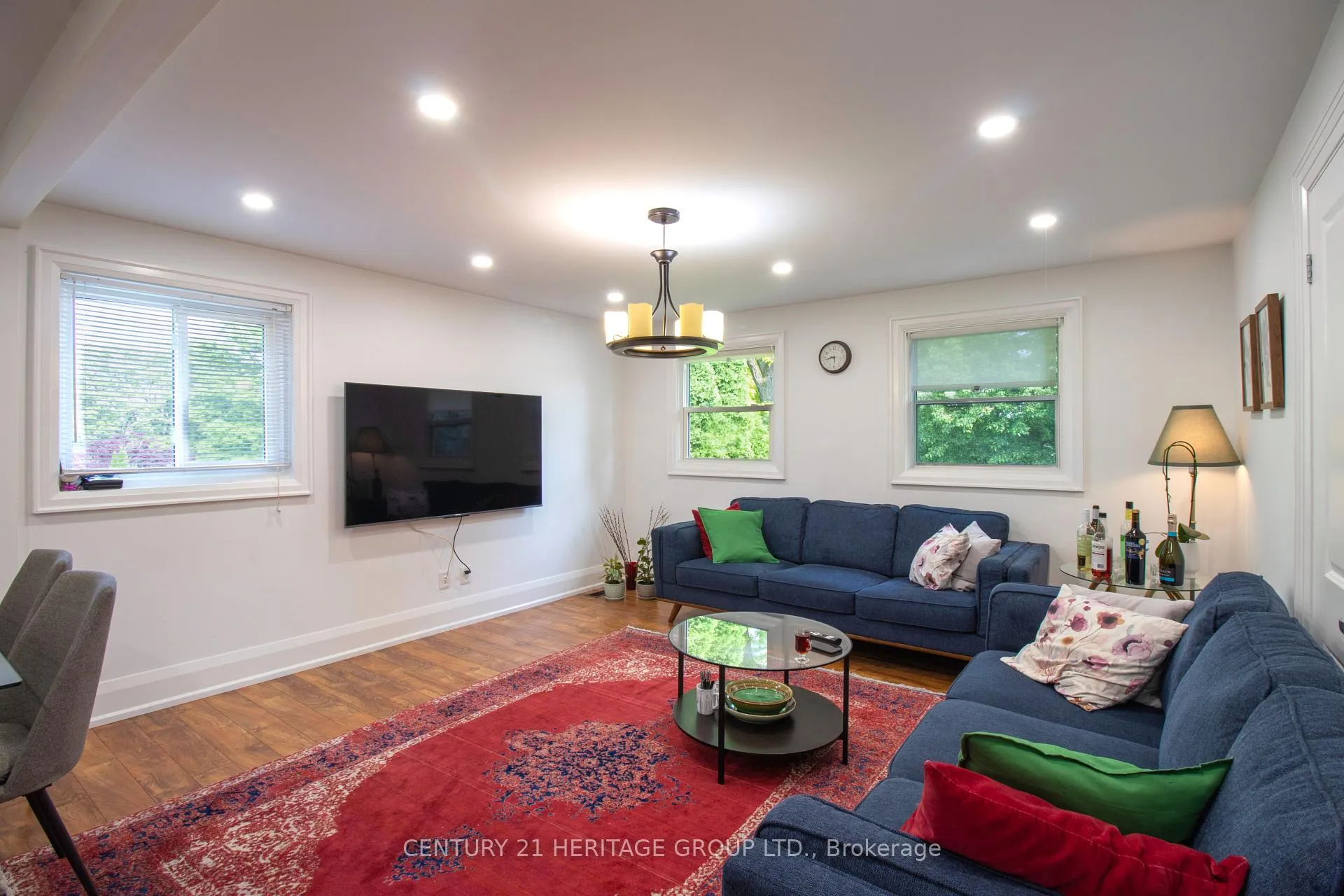 Photo 4 of Unit MAIN, 24 Donalbain Crescent, Markham, Royal Orchard — HOMEH