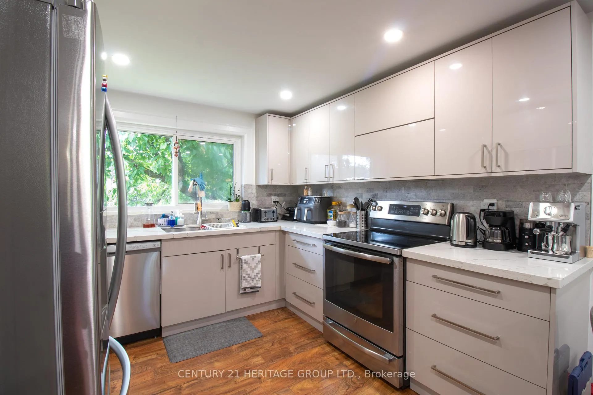 Photo 7 of Unit MAIN, 24 Donalbain Crescent, Markham, Royal Orchard — HOMEH