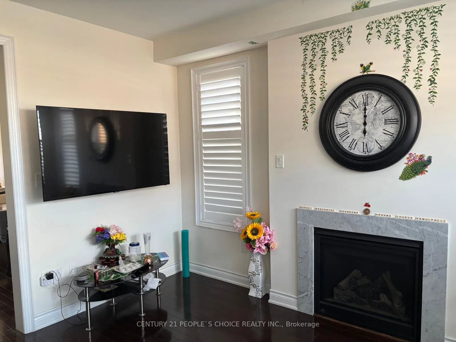 Photo 7 of 105 Algoma Drive N, Vaughan, Kleinburg — HOMEH