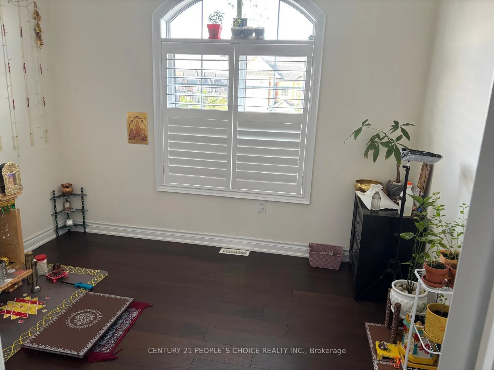 Photo 12 of 105 Algoma Drive N, Vaughan, Kleinburg — HOMEH