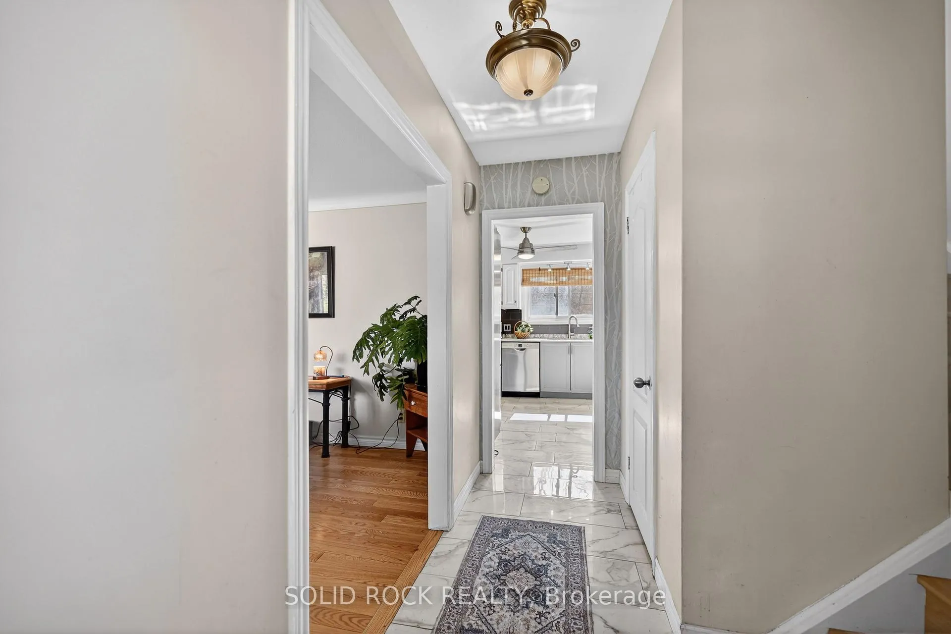 Photo 9 of 209 Reynolds Drive E, Brockville — HOMEH