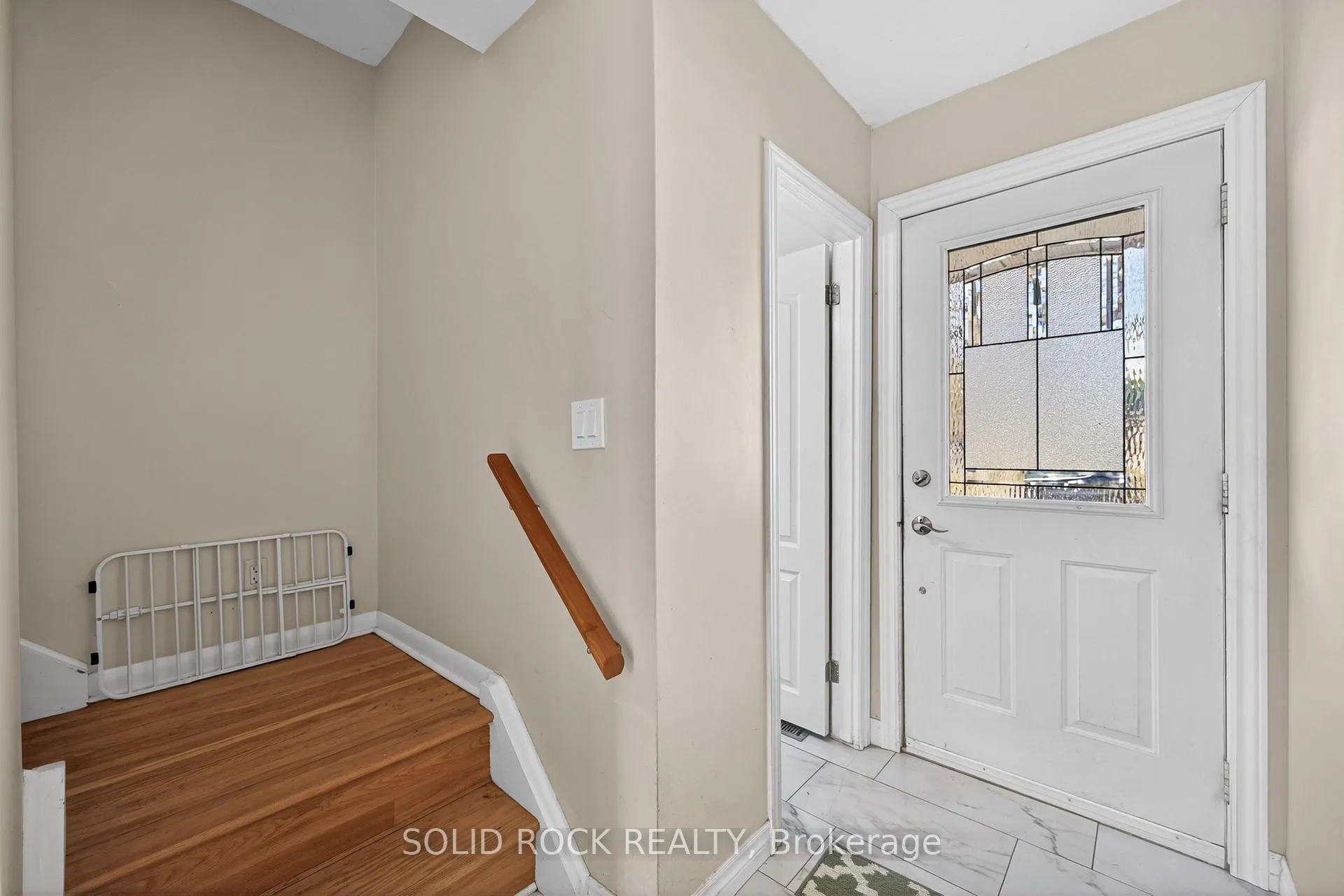 Photo 10 of 209 Reynolds Drive E, Brockville — HOMEH