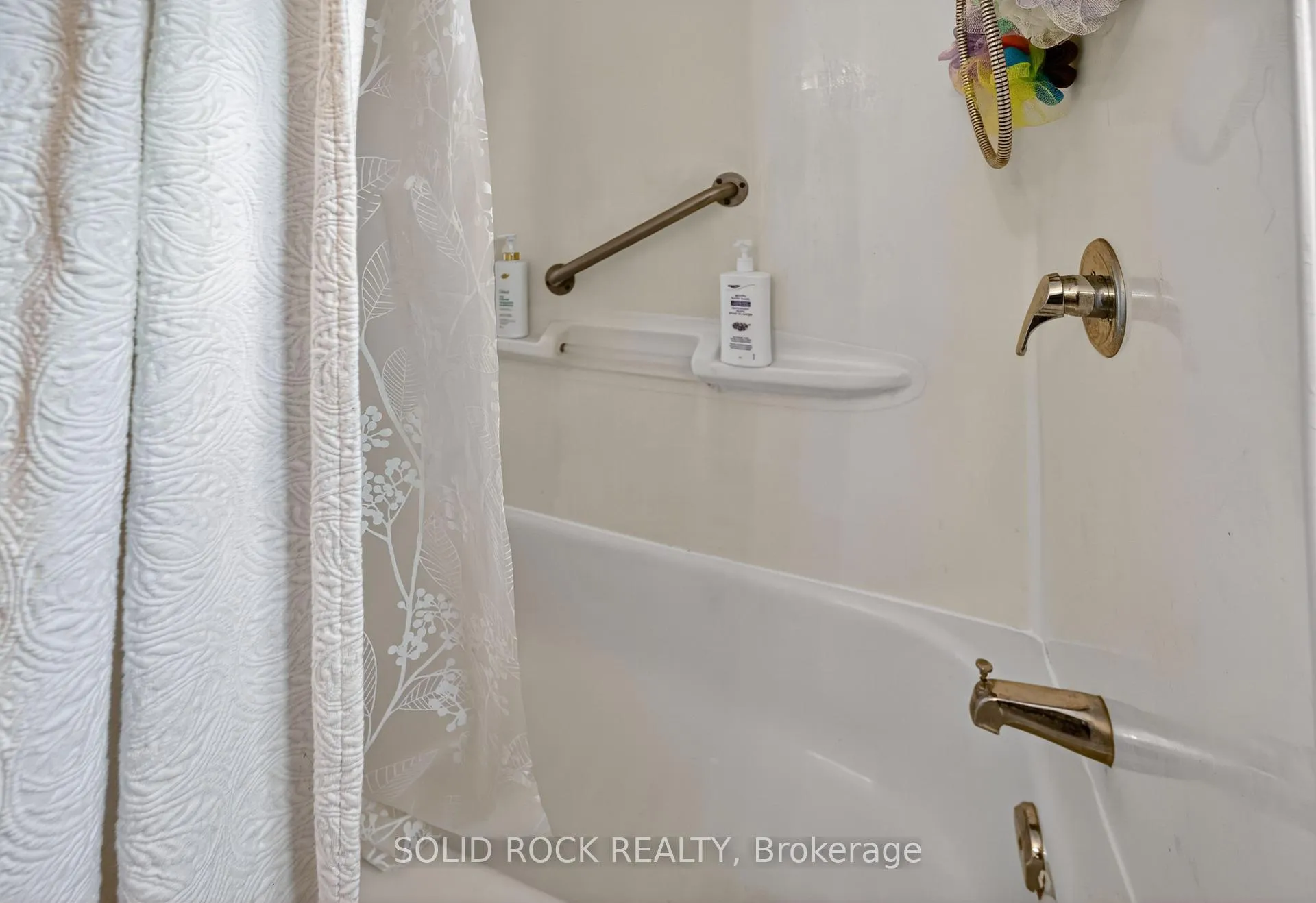Photo 29 of 209 Reynolds Drive E, Brockville — HOMEH