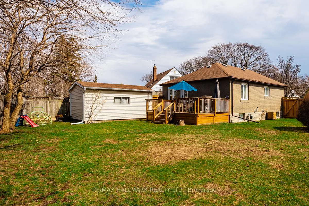 Photo 37 of 84 Delma Drive, Etobicoke, Alderwood — HOMEH