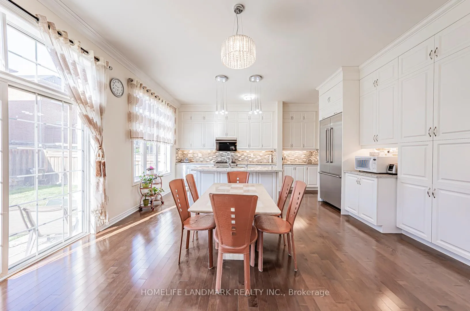 Photo 8 of 68 Randolph Drive, Vaughan, Patterson — HOMEH