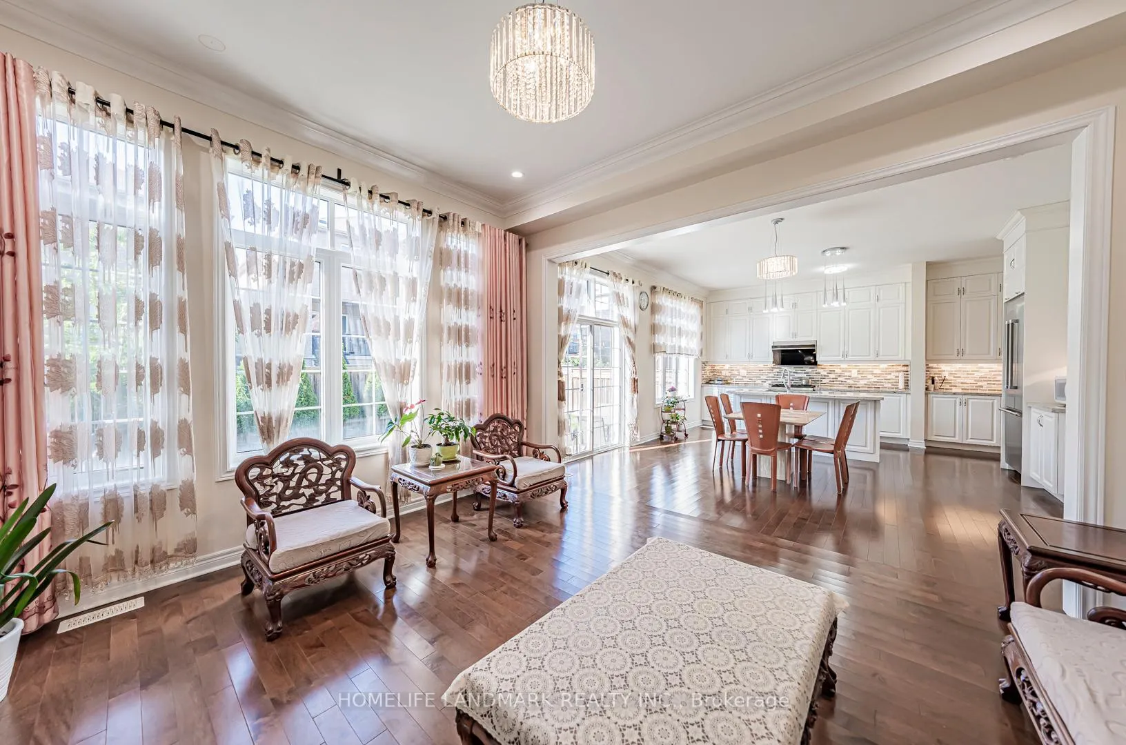Photo 12 of 68 Randolph Drive, Vaughan, Patterson — HOMEH