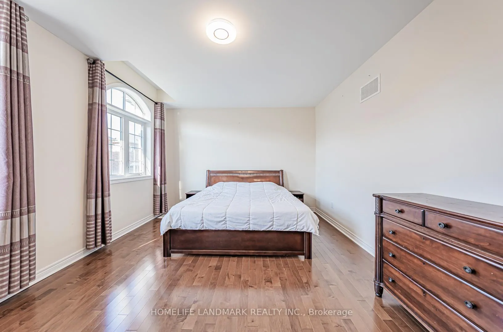 Photo 19 of 68 Randolph Drive, Vaughan, Patterson — HOMEH