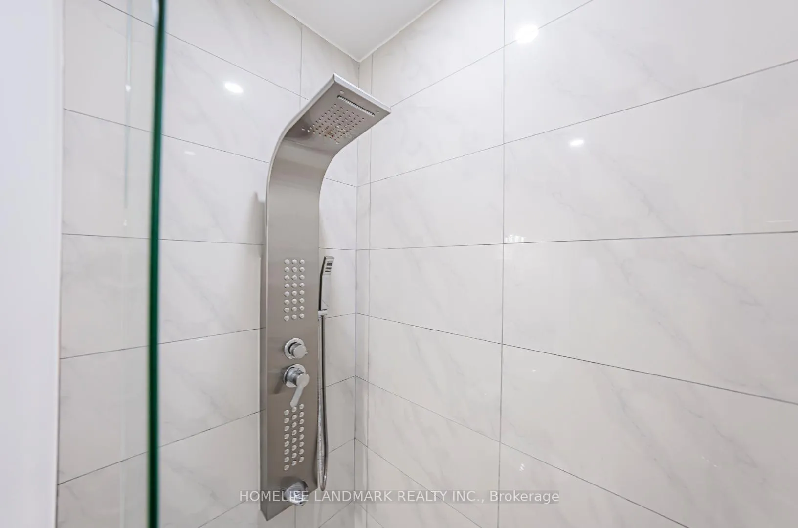 Photo 29 of 68 Randolph Drive, Vaughan, Patterson — HOMEH