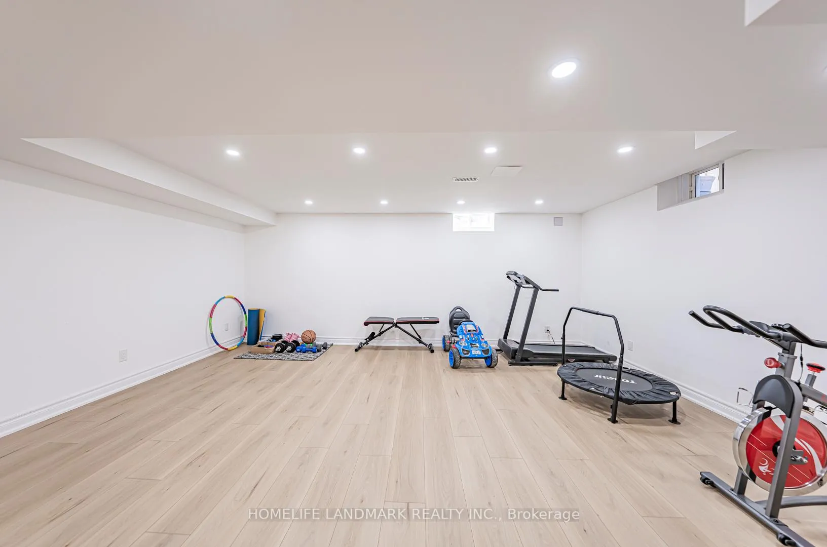 Photo 47 of 68 Randolph Drive, Vaughan, Patterson — HOMEH