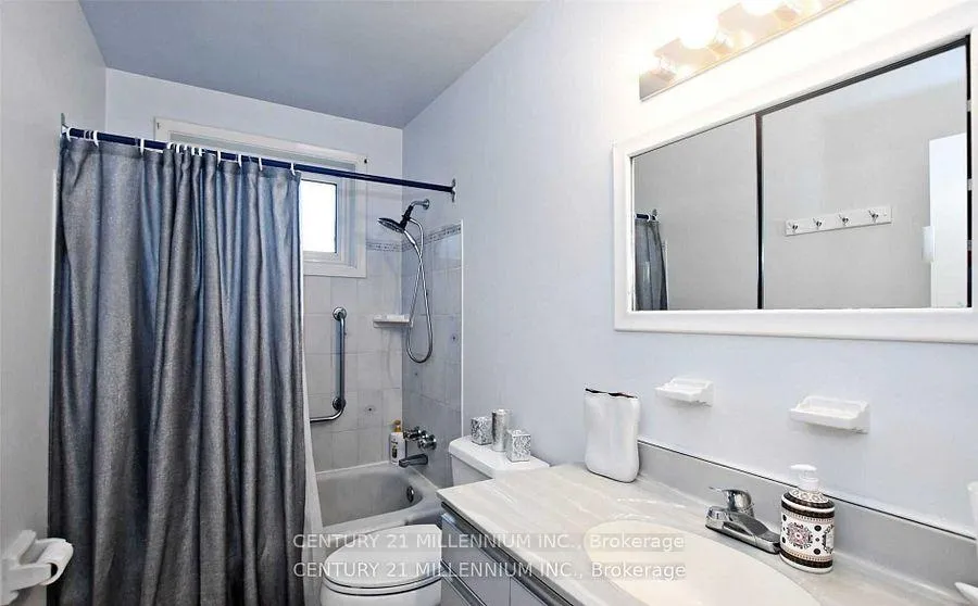 Photo 9 of 34 Seaton Drive, Aurora, Aurora Highlands — HOMEH