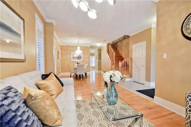 Photo 3 of 40 Appleview Road, Markham, Greensborough — HOMEH