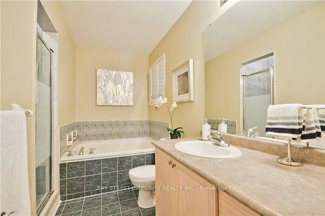 Photo 14 of 40 Appleview Road, Markham, Greensborough — HOMEH