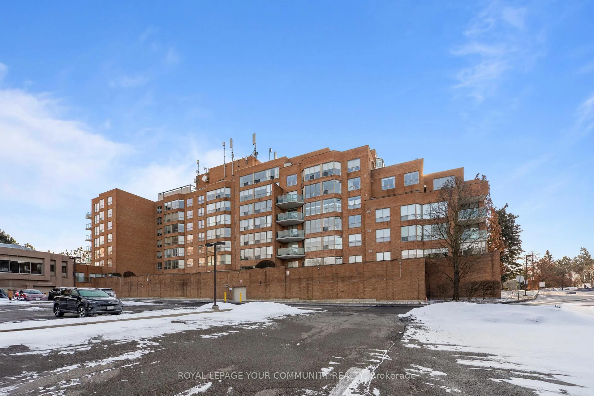 Photo 36 of Unit 611, 14924 Yonge Street, Aurora, Aurora Highlands — HOMEH