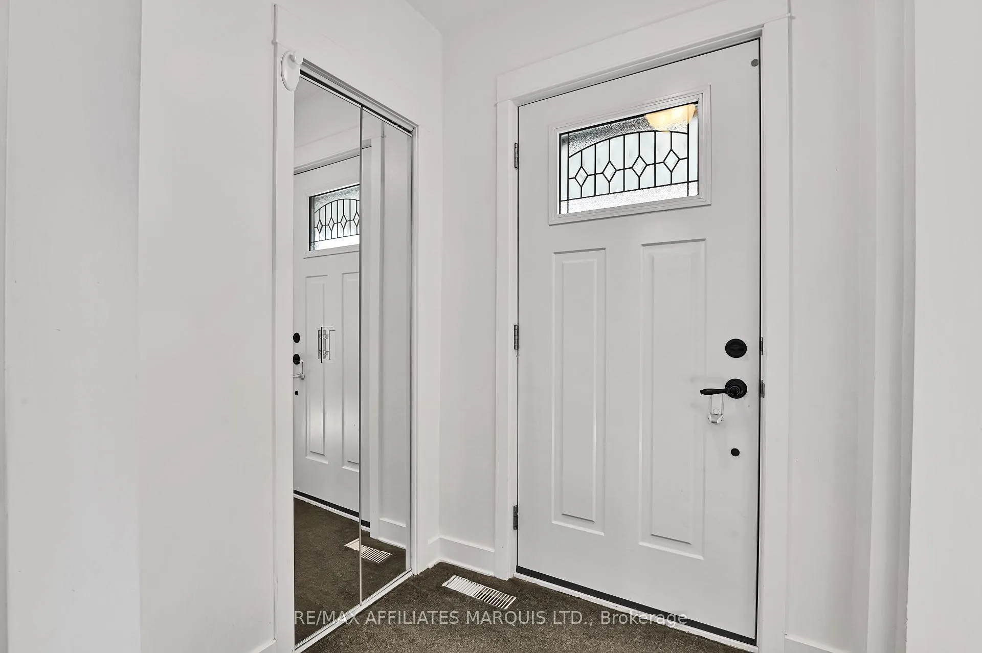 Photo 2 of 1006 Second Street E, Cornwall — HOMEH