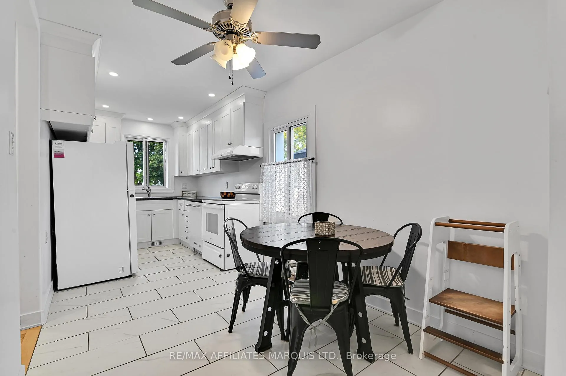 Photo 3 of 1006 Second Street E, Cornwall — HOMEH