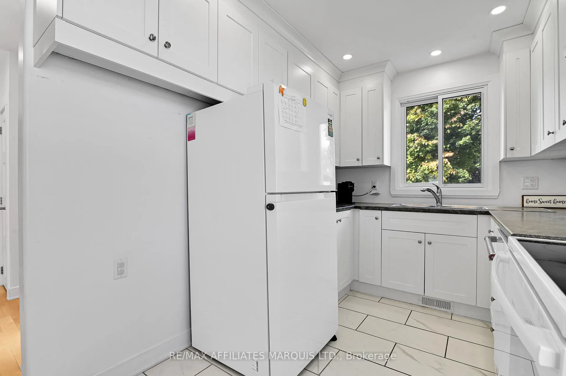 Photo 5 of 1006 Second Street E, Cornwall — HOMEH