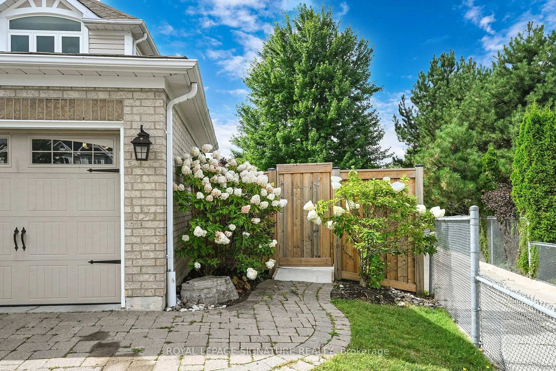 Photo 6 of Unit Bsmt, 1018 Glenbourne Drive, Oshawa, Pinecrest — HOMEH