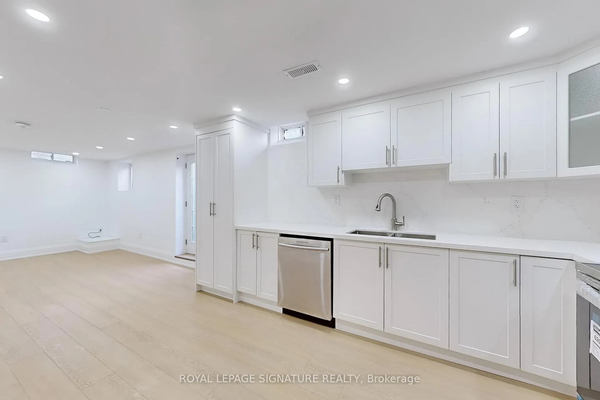 Photo 11 of Unit Bsmt, 1018 Glenbourne Drive, Oshawa, Pinecrest — HOMEH