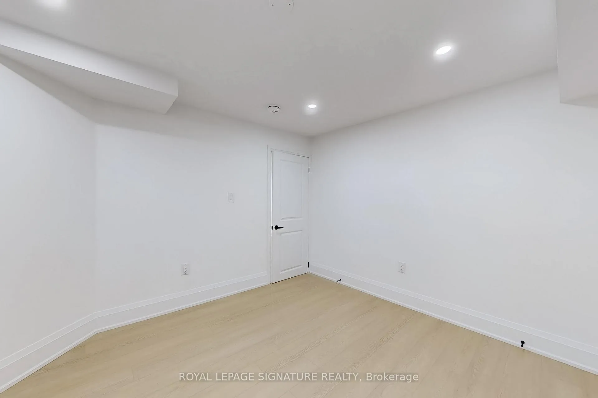 Photo 20 of Unit Bsmt, 1018 Glenbourne Drive, Oshawa, Pinecrest — HOMEH