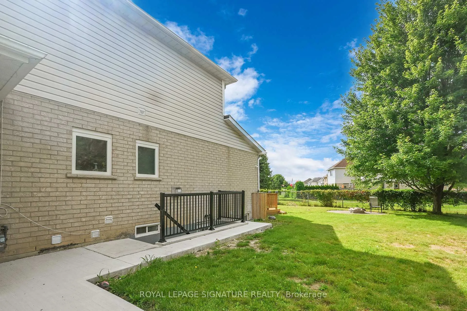 Photo 30 of Unit Bsmt, 1018 Glenbourne Drive, Oshawa, Pinecrest — HOMEH