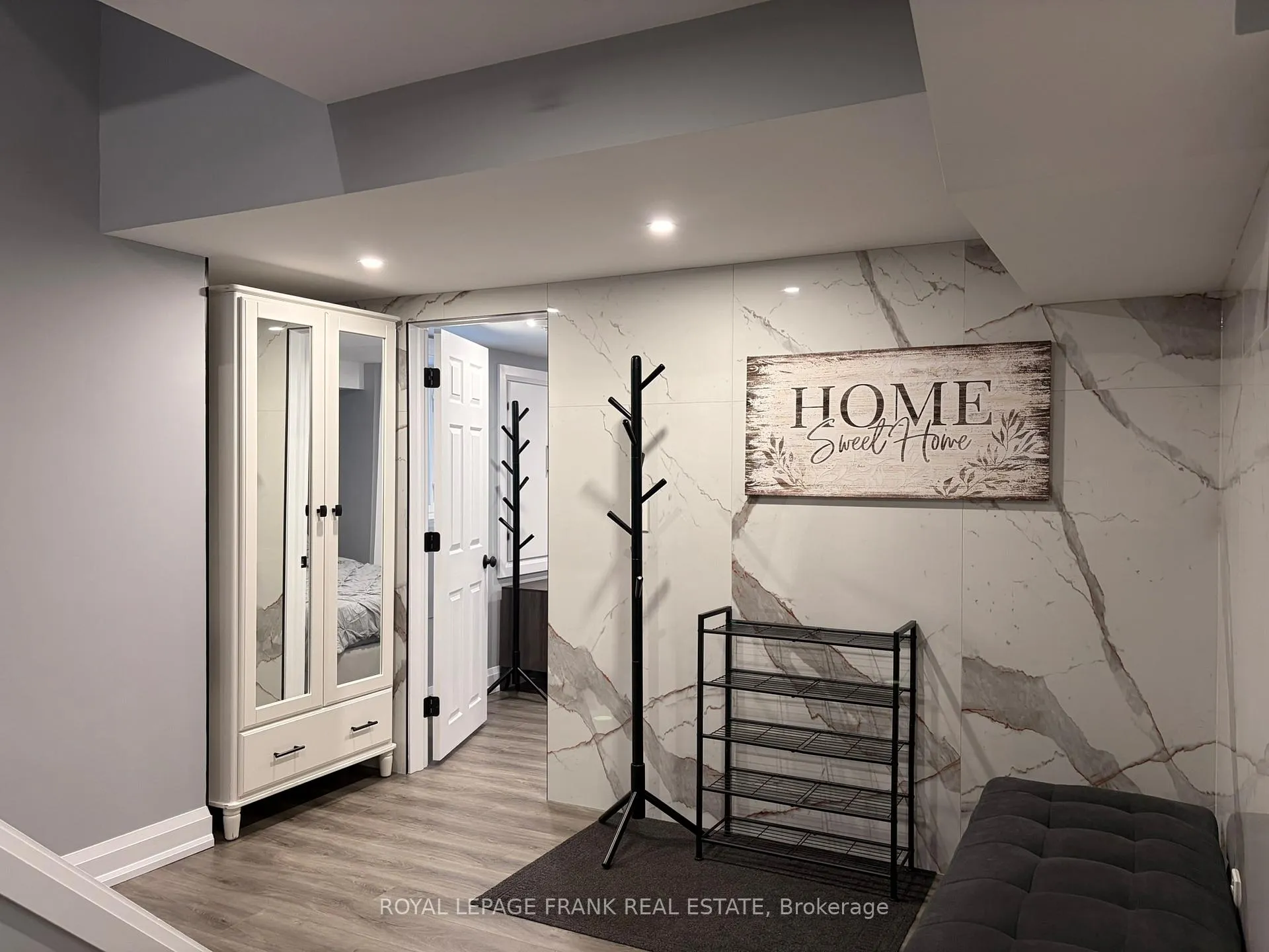 Photo 4 of Unit Basement, 110 Glenabbey Drive, Clarington, Courtice — HOMEH