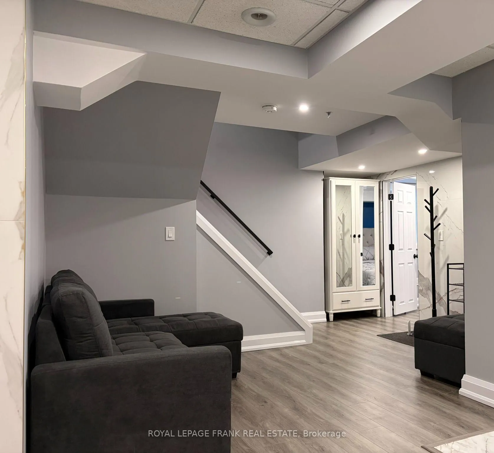 Photo 5 of Unit Basement, 110 Glenabbey Drive, Clarington, Courtice — HOMEH