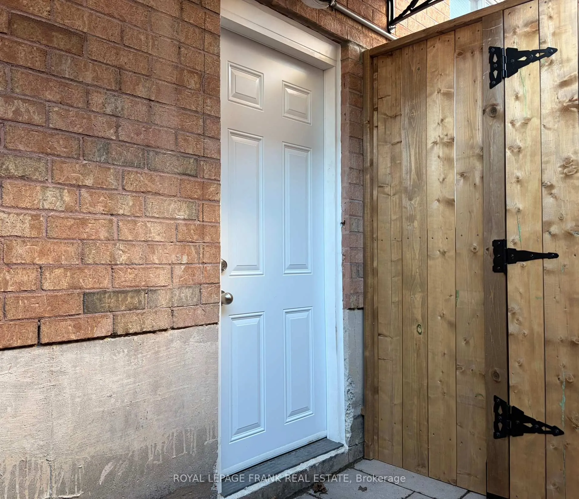 Photo 24 of Unit Basement, 110 Glenabbey Drive, Clarington, Courtice — HOMEH