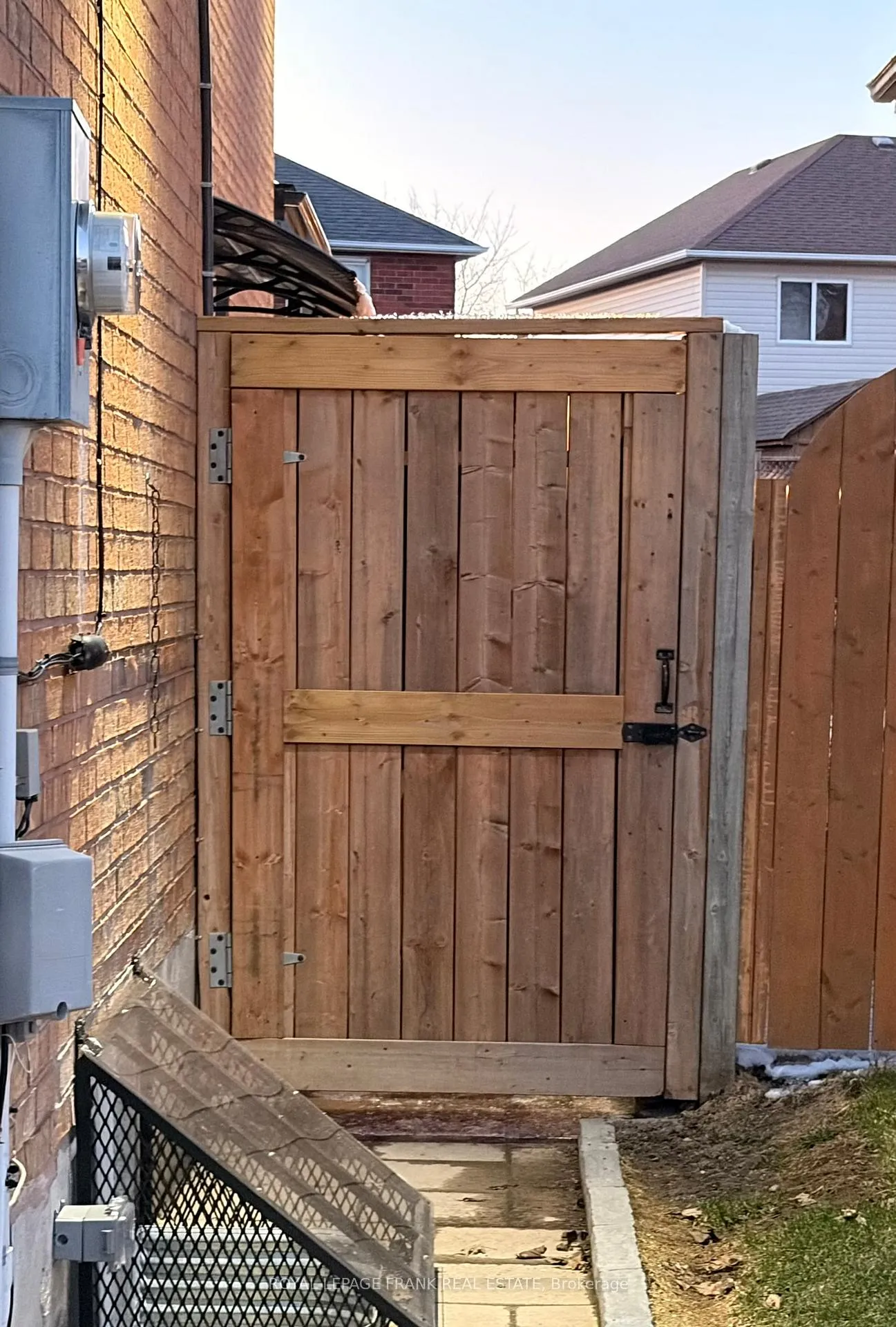 Photo 25 of Unit Basement, 110 Glenabbey Drive, Clarington, Courtice — HOMEH