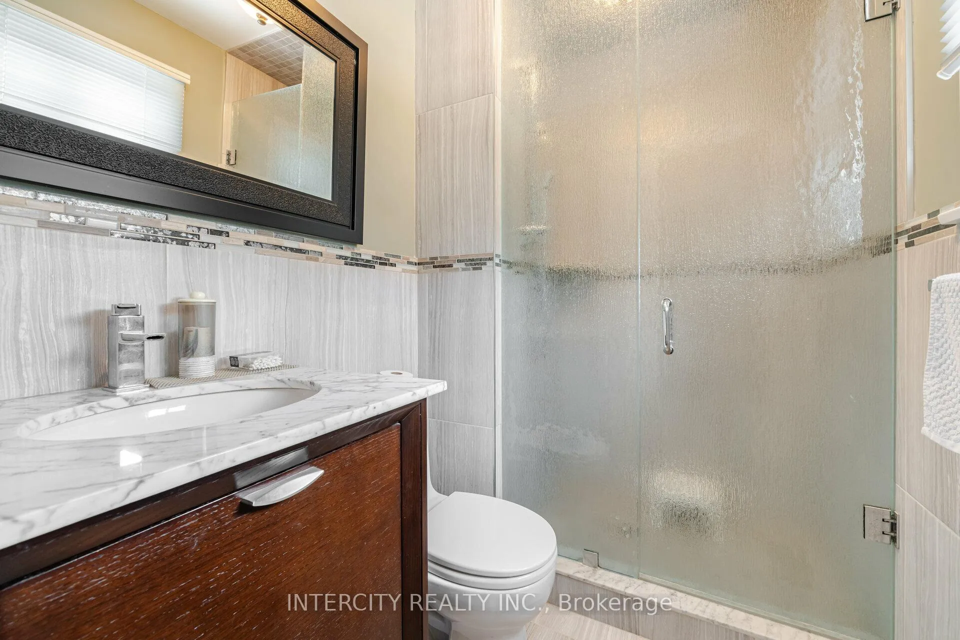 Photo 14 of 130 Centre Street, Vaughan, Uplands — HOMEH