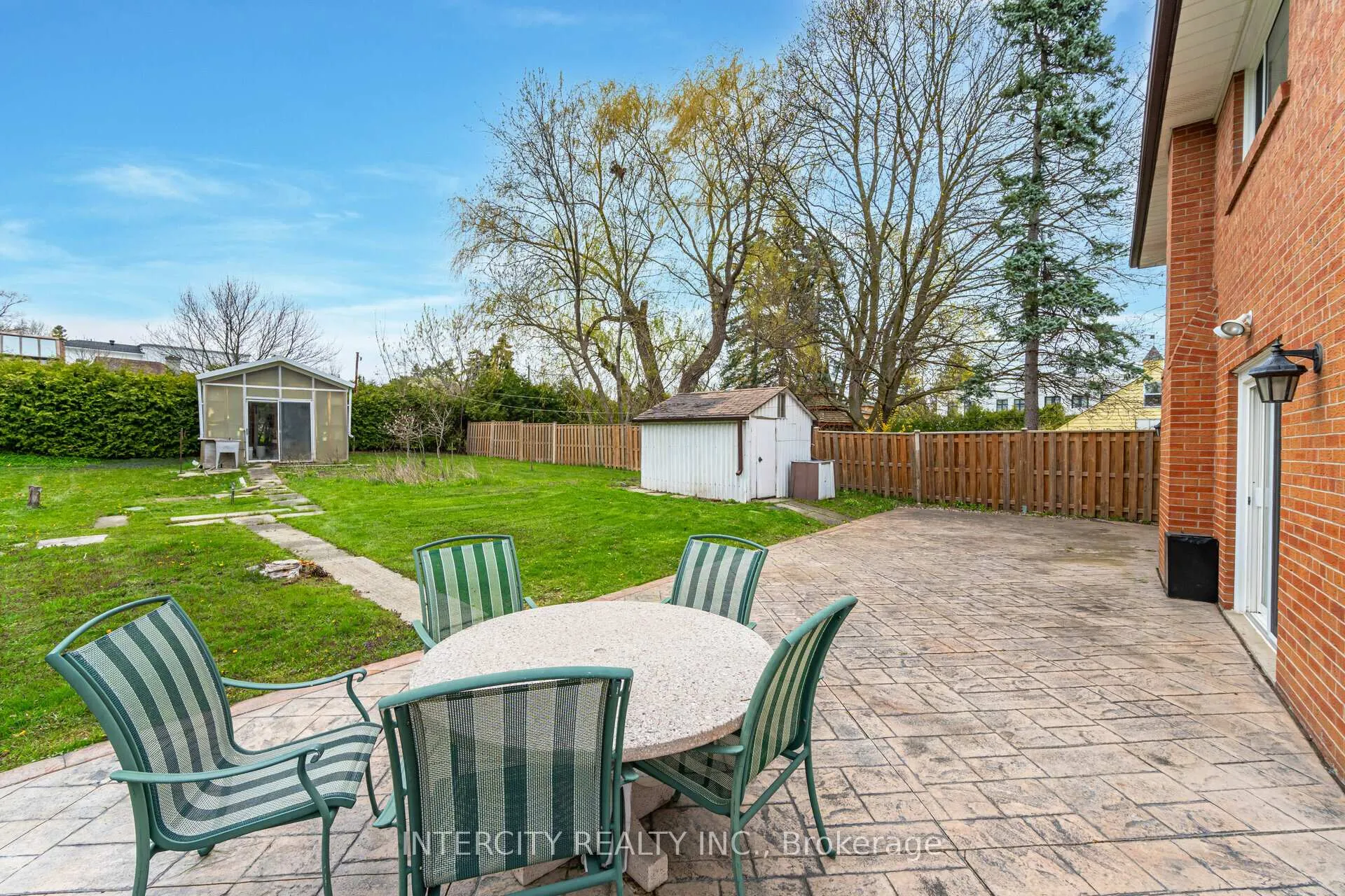 Photo 17 of 130 Centre Street, Vaughan, Uplands — HOMEH