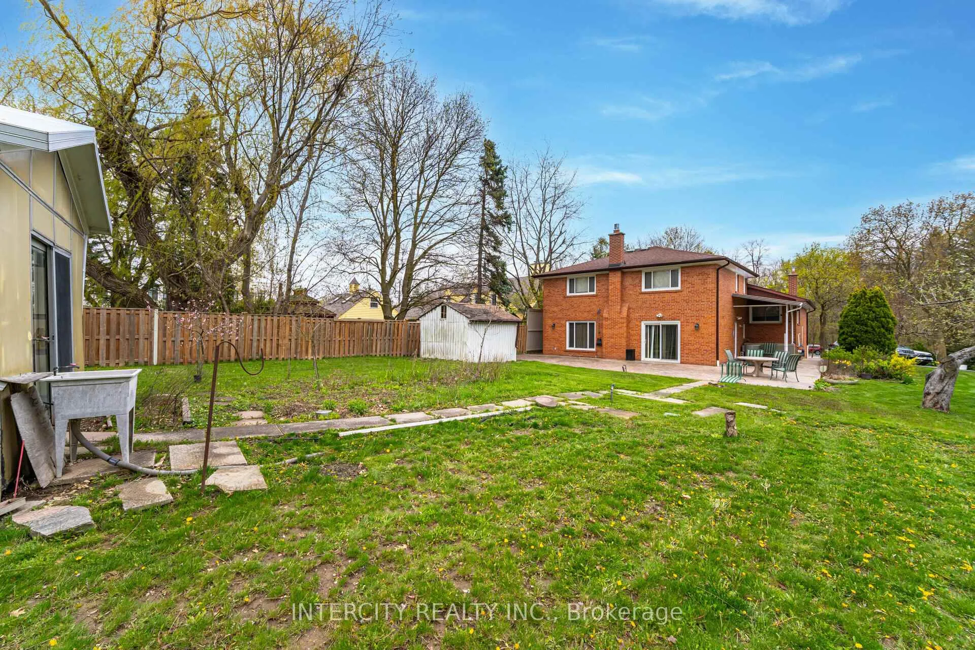 Photo 18 of 130 Centre Street, Vaughan, Uplands — HOMEH