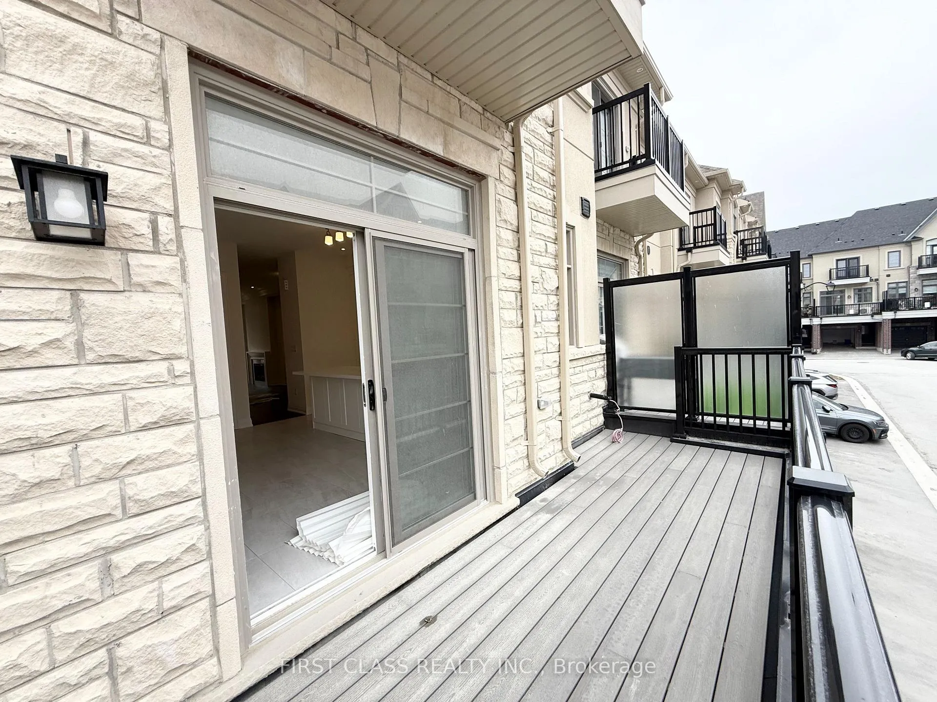 Photo 9 of 12 Abbeyhill Lane, Markham, Angus Glen — HOMEH
