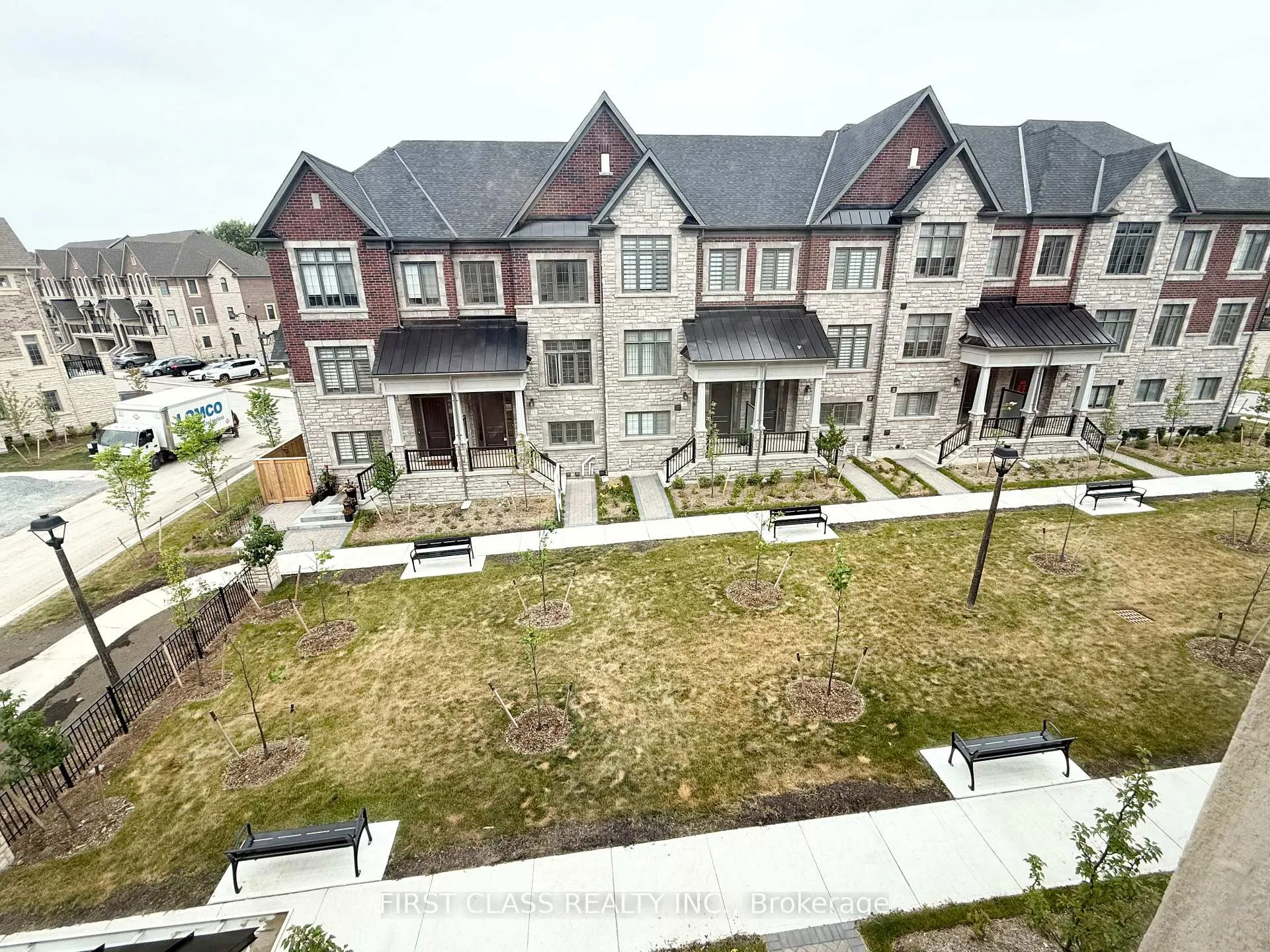 Photo 23 of 12 Abbeyhill Lane, Markham, Angus Glen — HOMEH