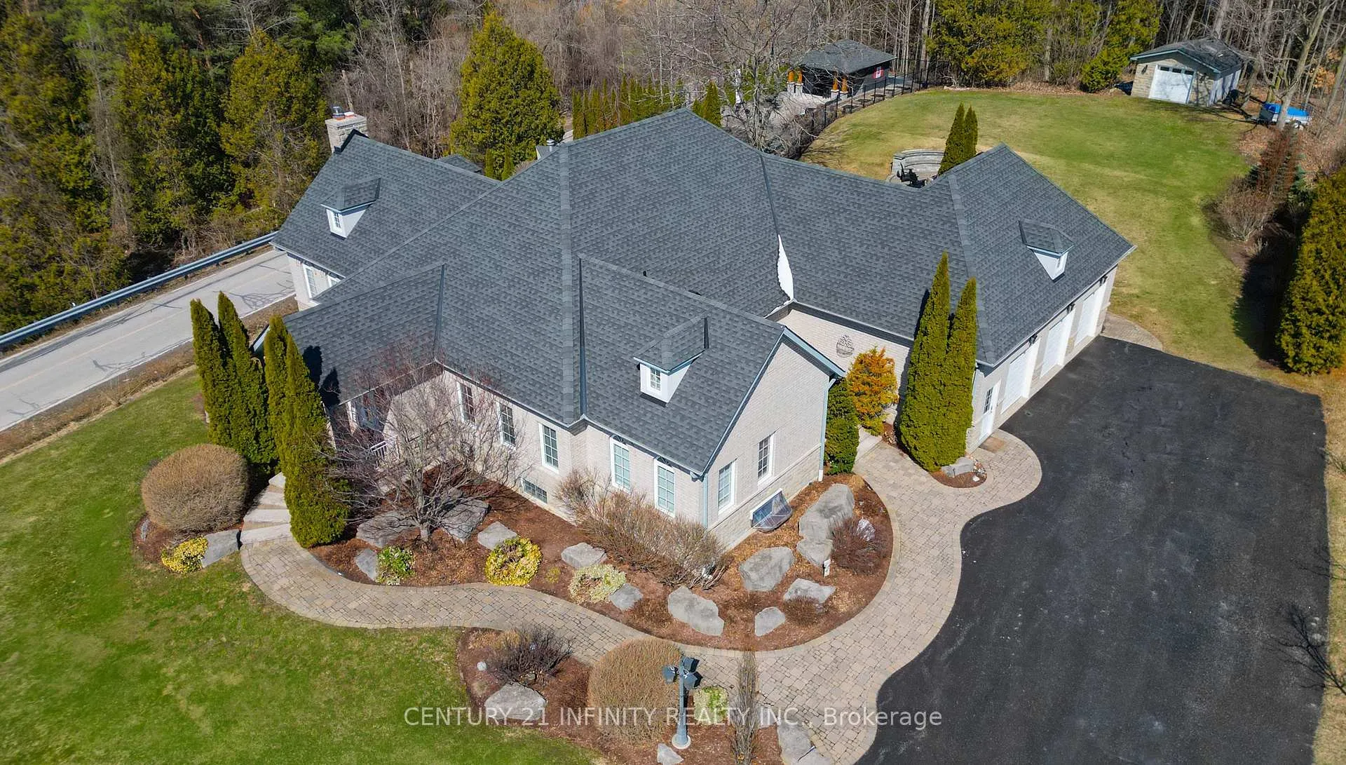 Photo 2 of 1501 Kodiak Street, Pickering, Rural Pickering — HOMEH