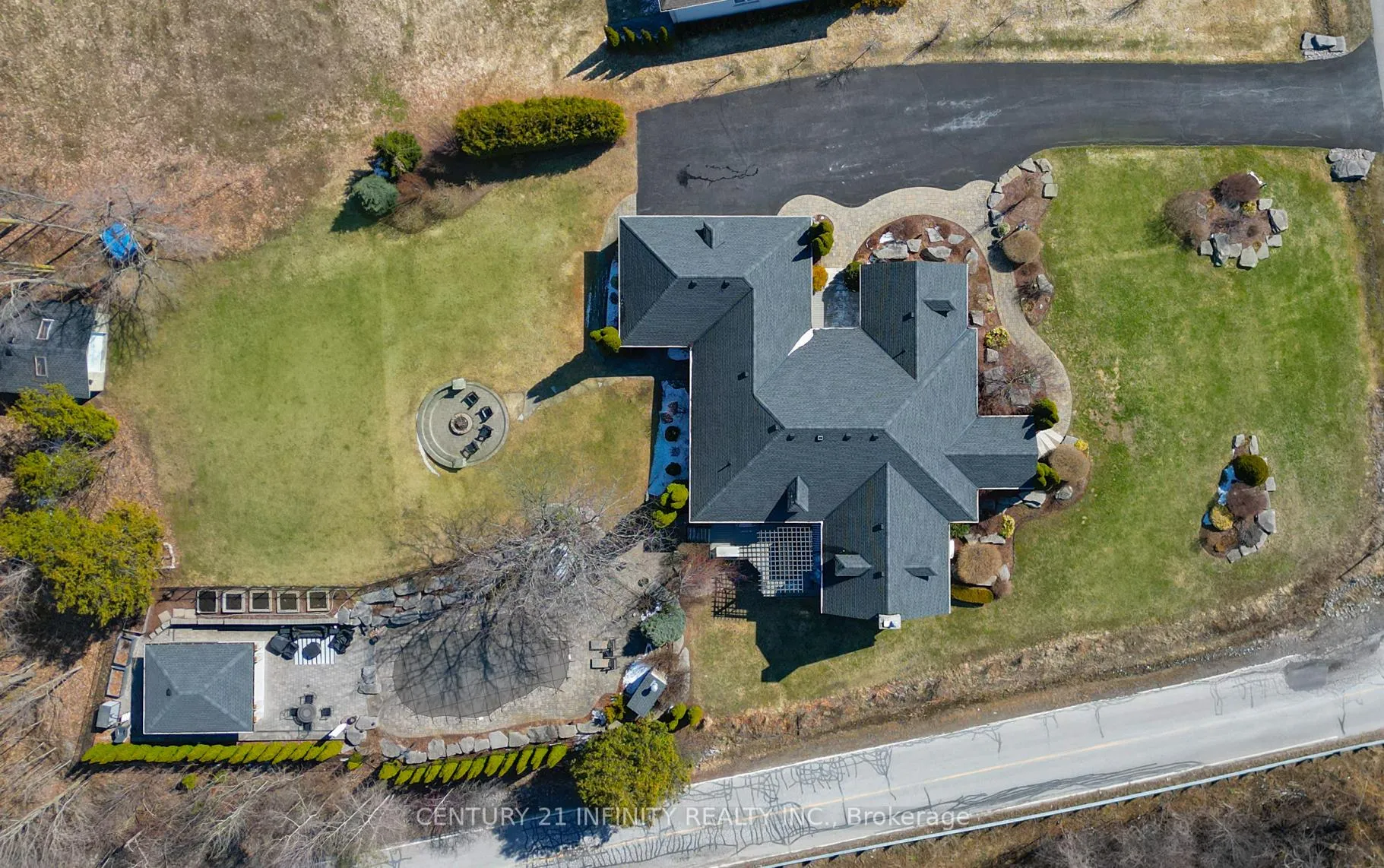 Photo 4 of 1501 Kodiak Street, Pickering, Rural Pickering — HOMEH