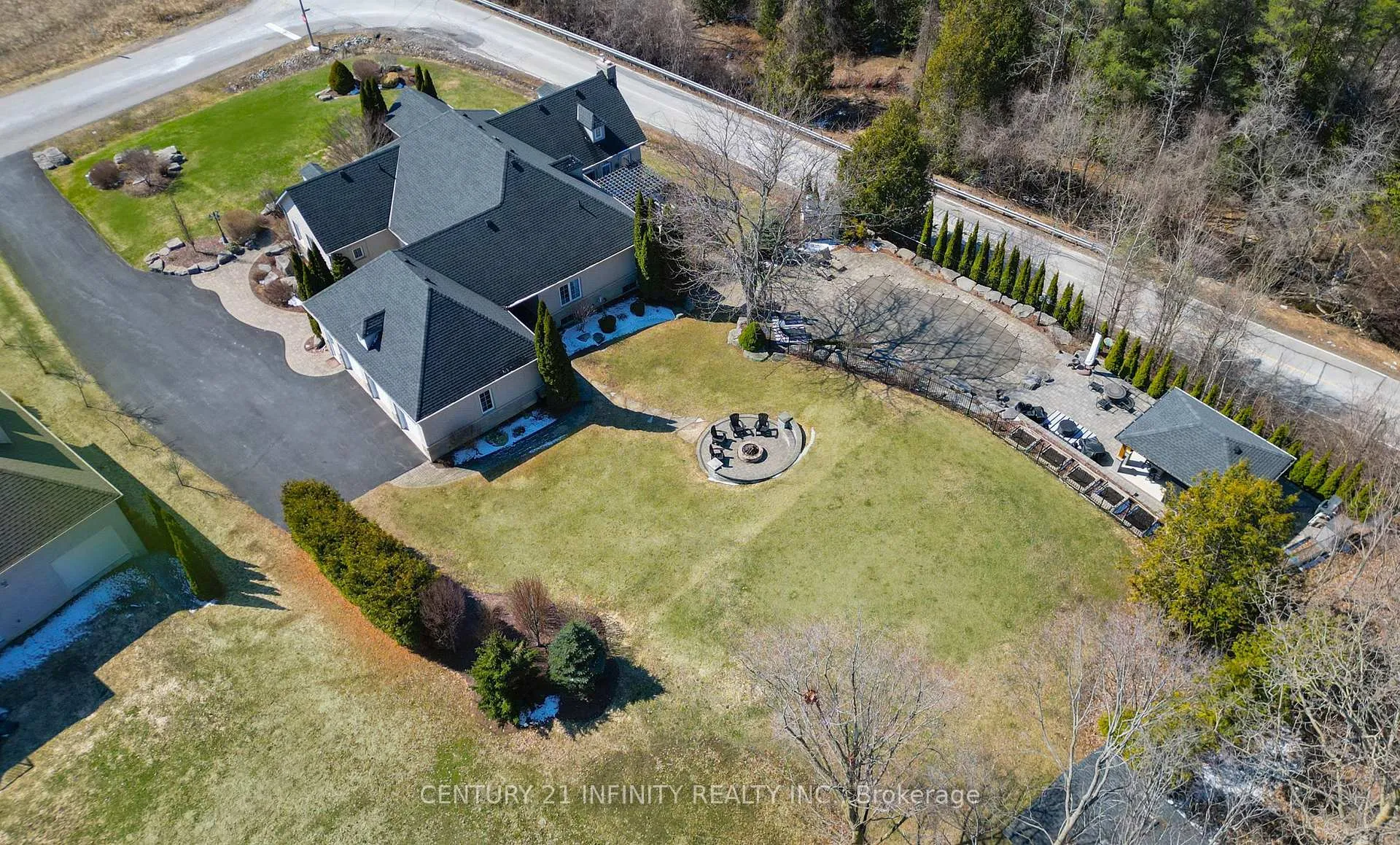 Photo 5 of 1501 Kodiak Street, Pickering, Rural Pickering — HOMEH