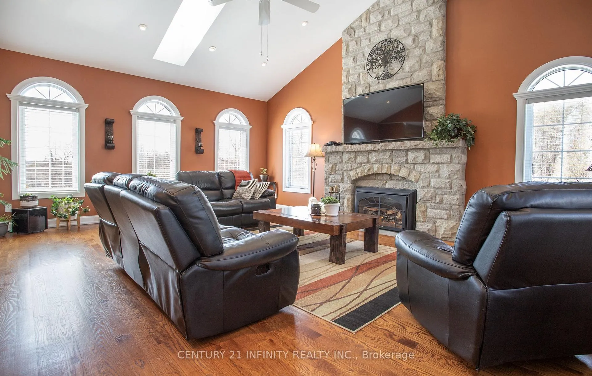 Photo 13 of 1501 Kodiak Street, Pickering, Rural Pickering — HOMEH