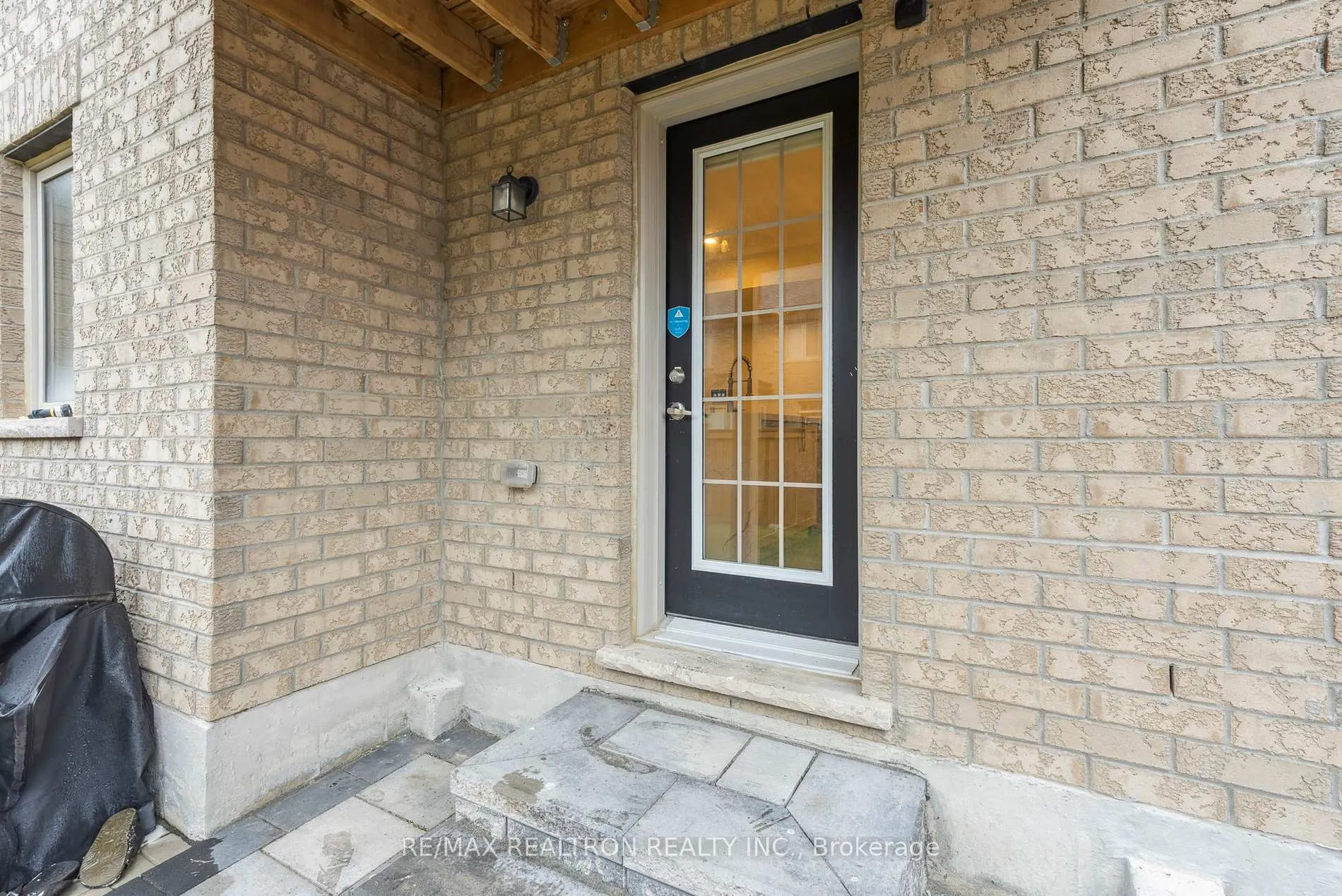 Photo 3 of 38 Balsdon (Lower Level) Hollow, Whitby, Lynde Creek — HOMEH