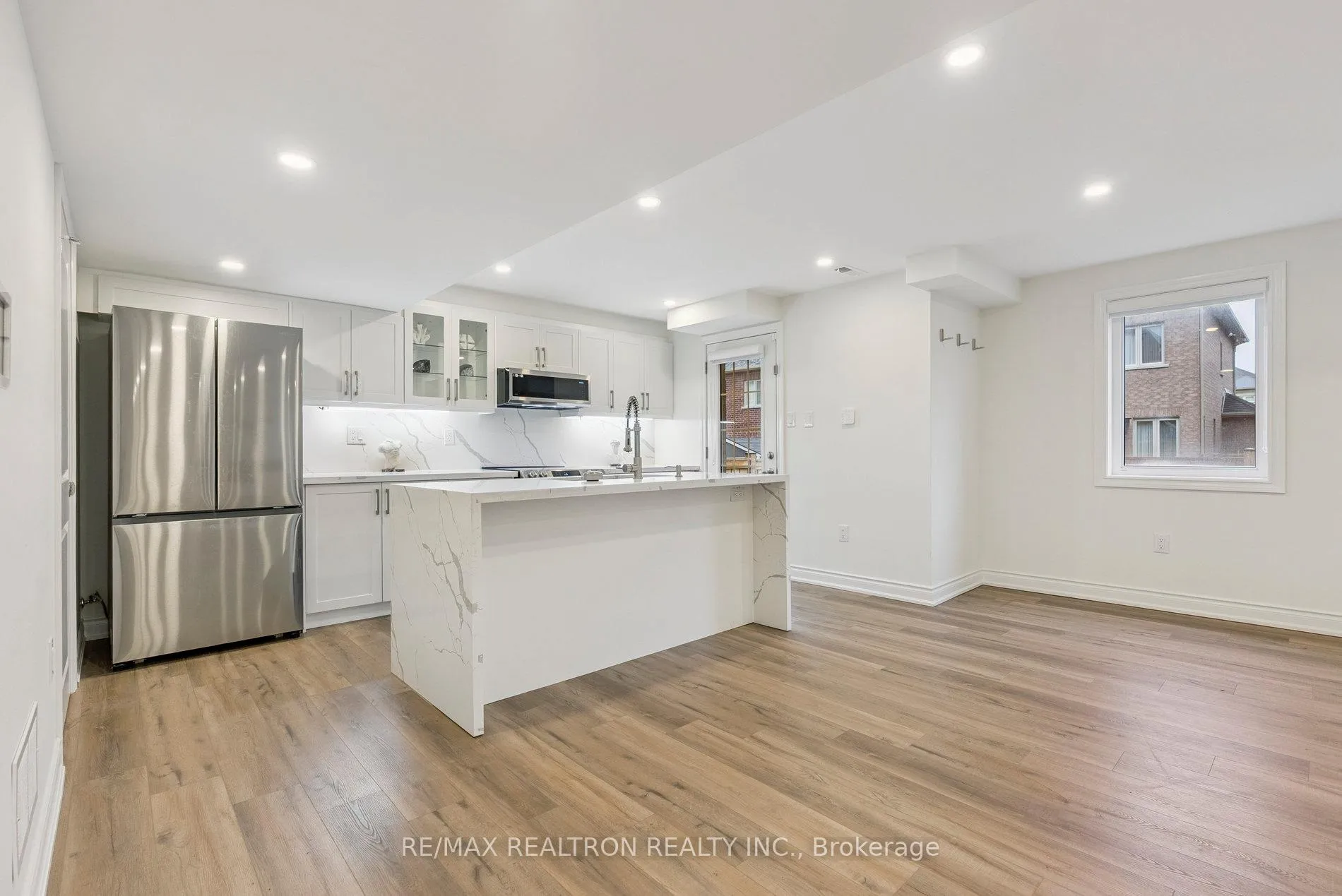Photo 4 of 38 Balsdon (Lower Level) Hollow, Whitby, Lynde Creek — HOMEH