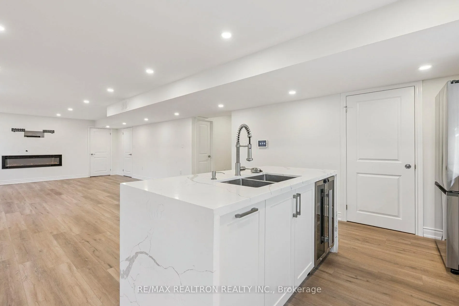 Photo 6 of 38 Balsdon (Lower Level) Hollow, Whitby, Lynde Creek — HOMEH