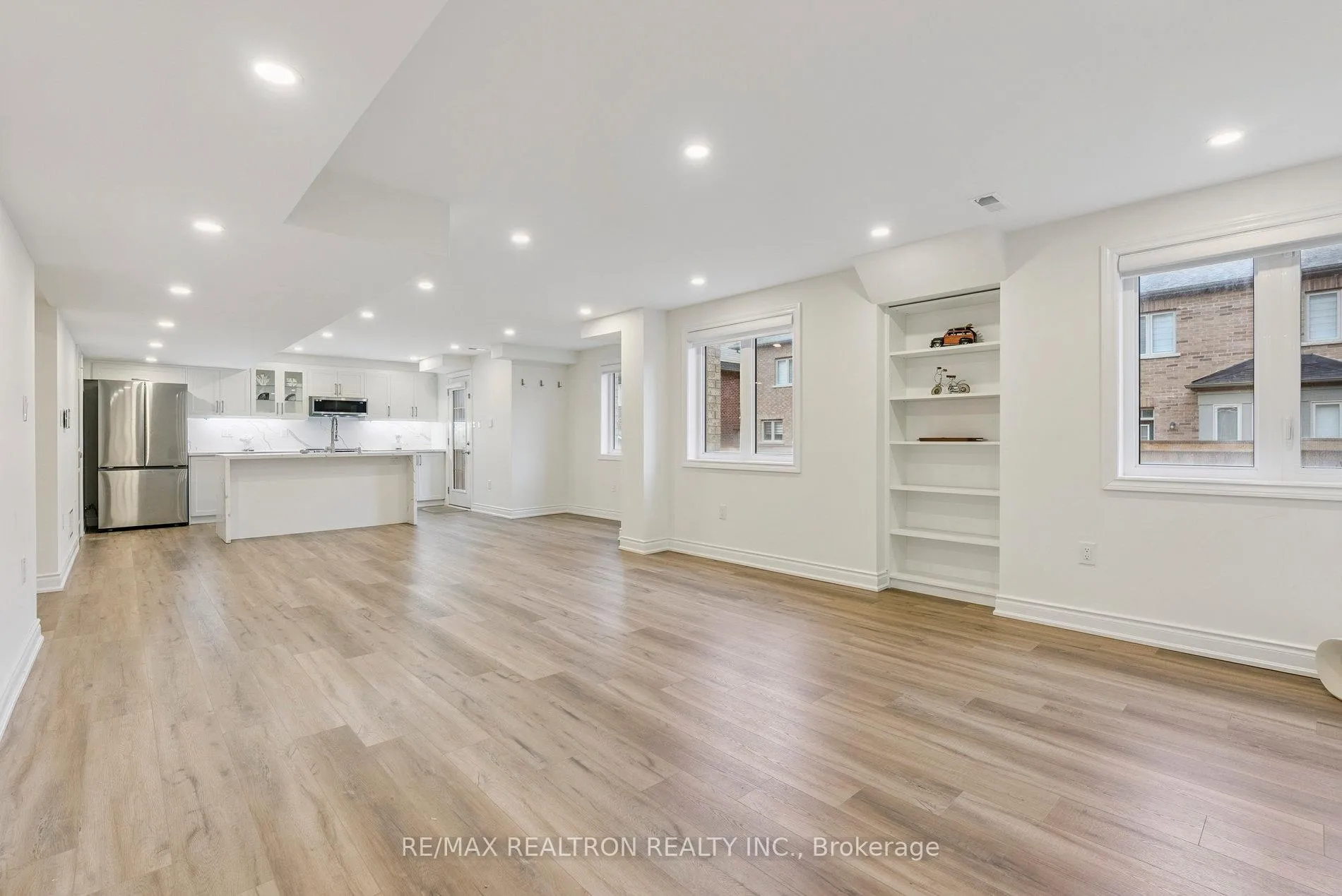 Photo 8 of 38 Balsdon (Lower Level) Hollow, Whitby, Lynde Creek — HOMEH