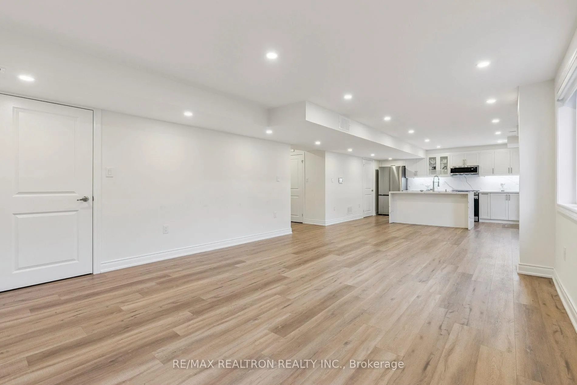 Photo 9 of 38 Balsdon (Lower Level) Hollow, Whitby, Lynde Creek — HOMEH